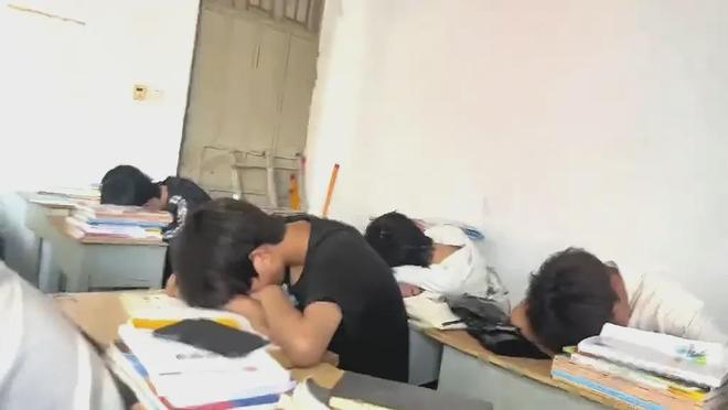 老师上课睡着了算不算教学事故_上课睡觉老师会说什么_
